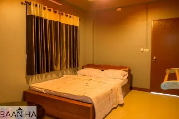 Baan Ha Guest House