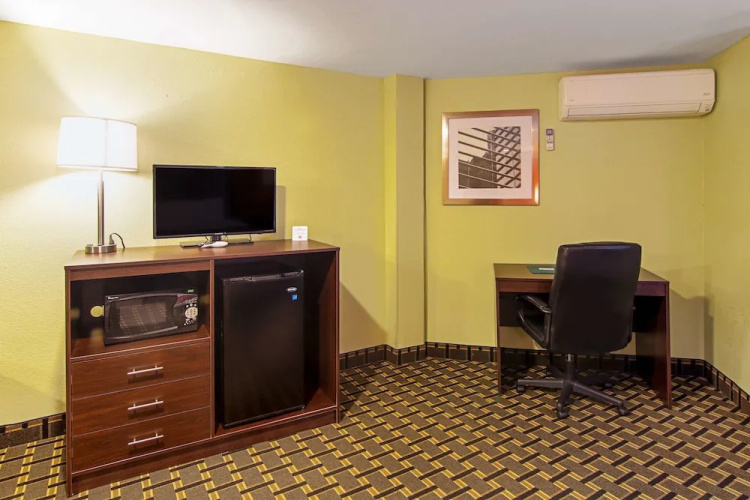 Quality Inn