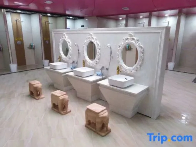 Yanglin Hotel
