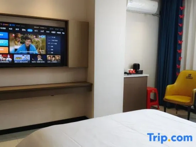 Deluxe Triple Suite