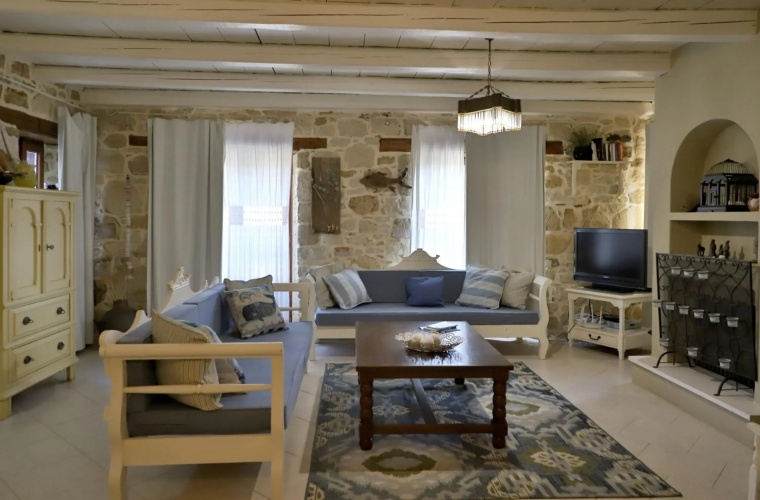 Petite Olive House