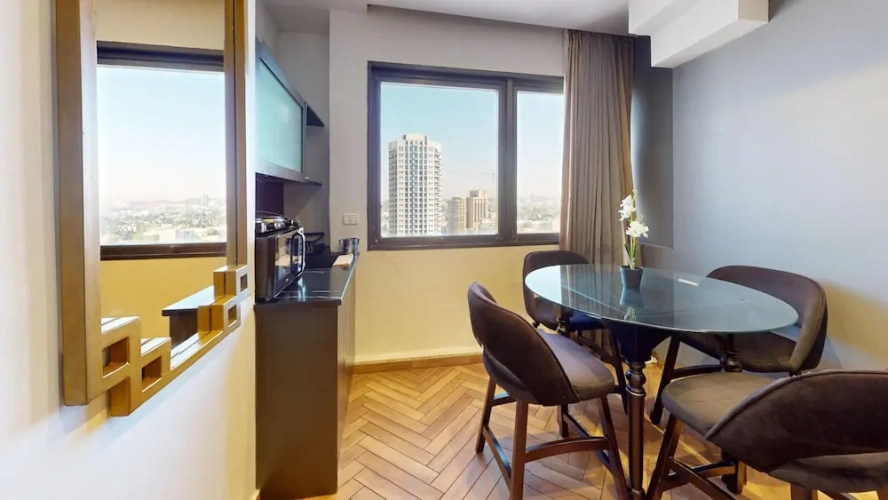 Deluxe Double Suite with city view