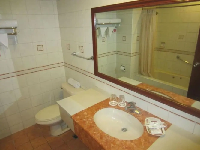 Quadruple Family Suite