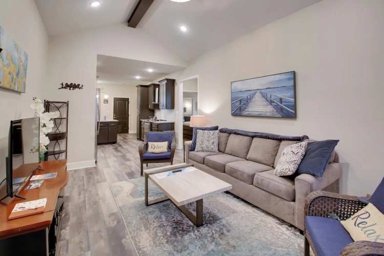 2 Bedrooms Cottage