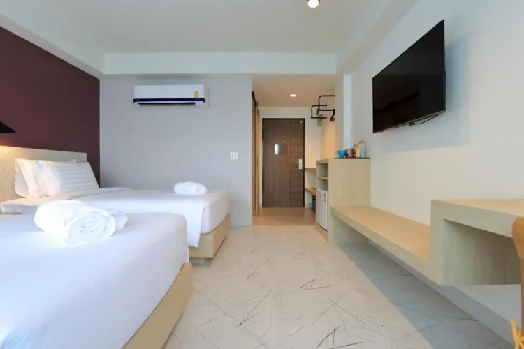 Standard Twin room with balcony