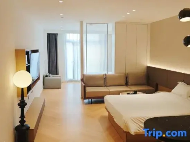 Deluxe Twin Family room