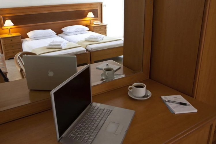 Summery Hotel