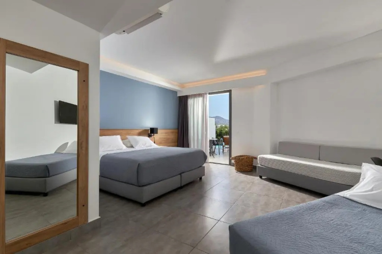 Amounda Bay Hotel