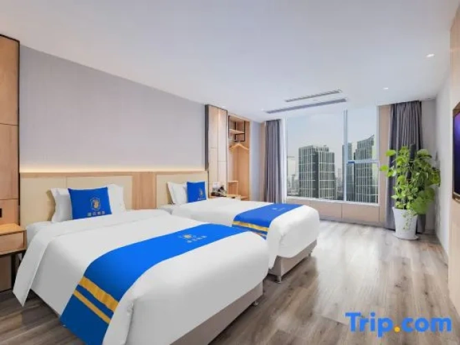 Superior Quadruple Suite