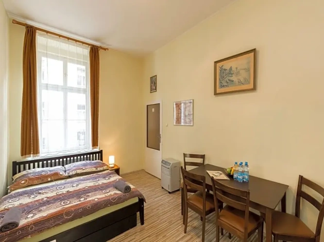 2 Bedrooms Apartment