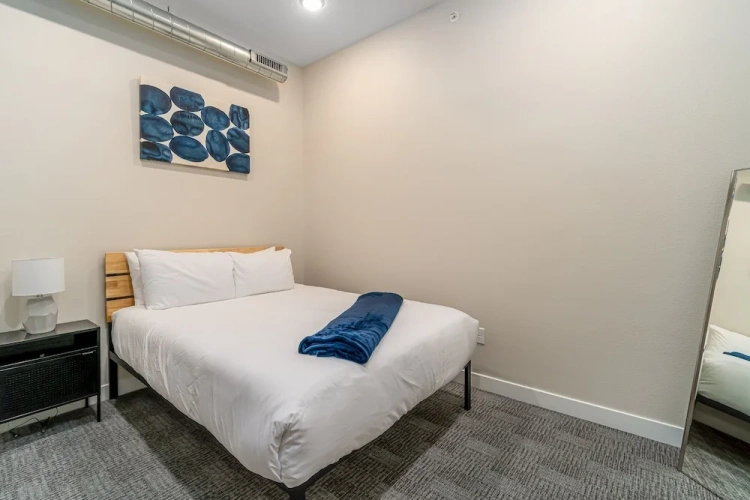 2 Bedrooms Apartment