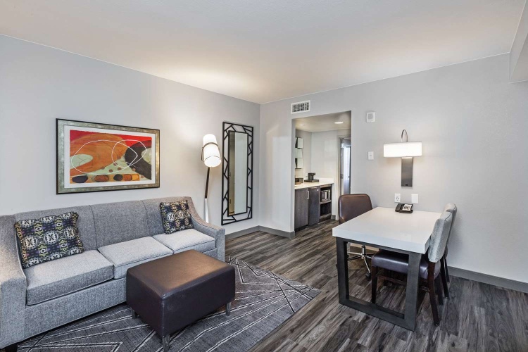 Embassy Suites by Hilton Houston Energy Corridor photo 7