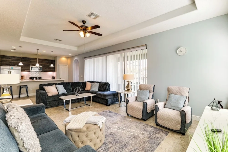 4 Bedrooms Cottage