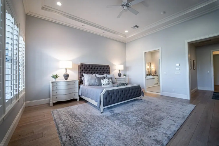 104th Mesa 5 Bedroom Home by RedAwning