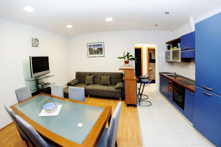 3 Bedrooms Apartment with balcony and with sea view