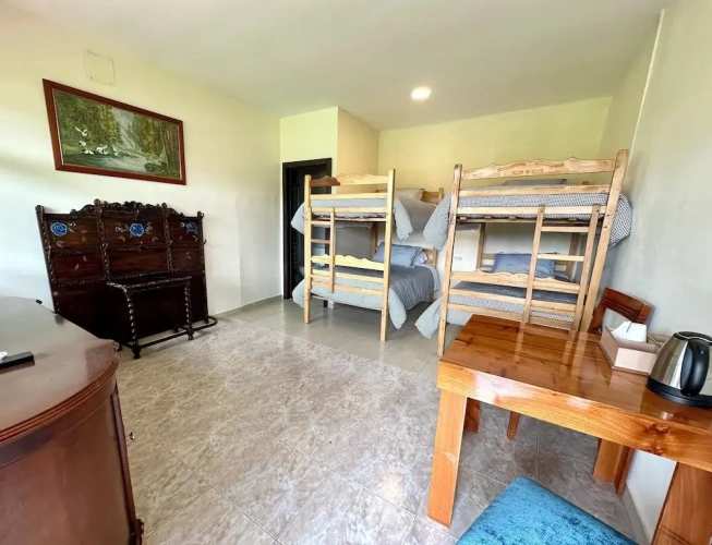 1 Bedroom Standard Quadruple Family room with balcony