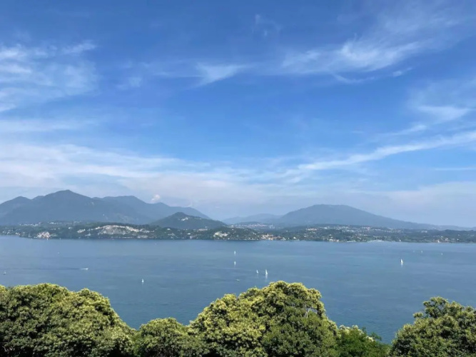 Cloud 9 - Apartment with stunning lake view