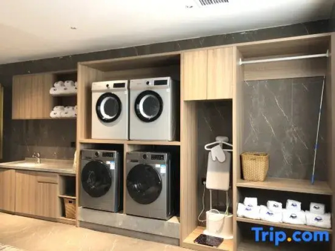 Moline Hotel Changsha Lugu Branch