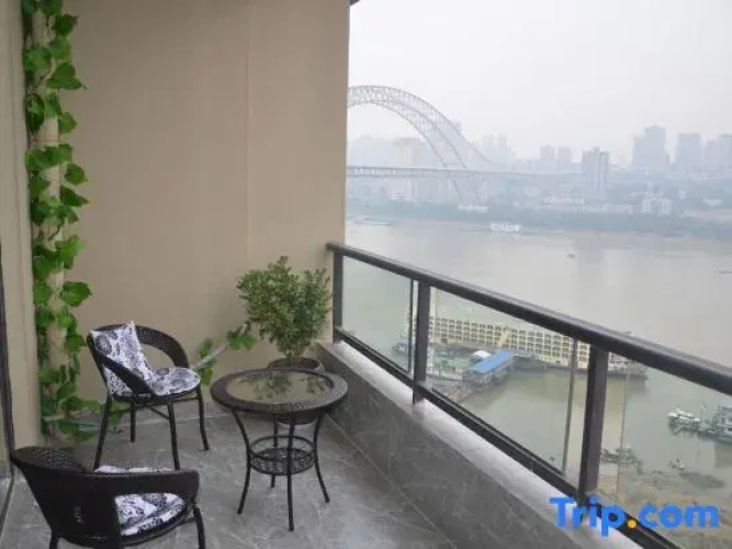 ZiYu Riverview Apartments