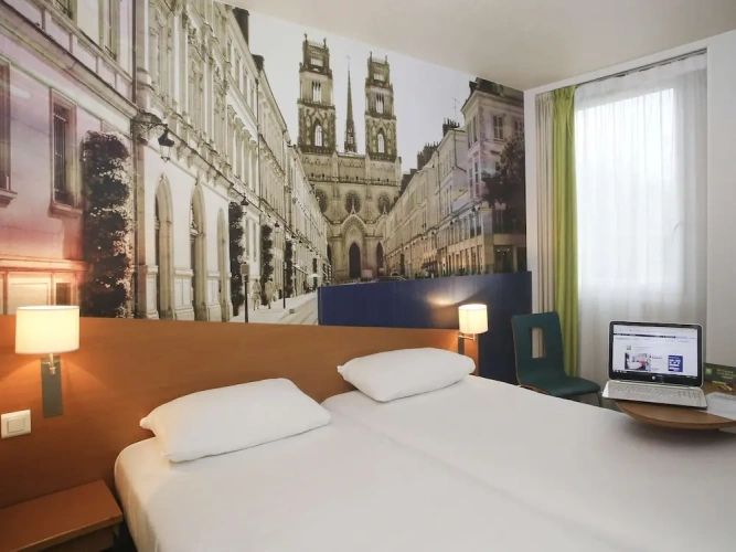Standard Quadruple Suite