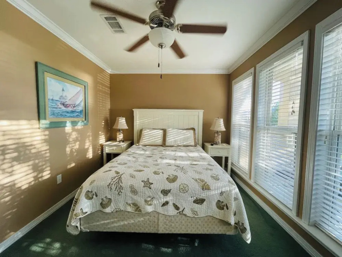 123 Beau Clair - Beachside Townhome With Balcony and Pool in Long Beach
