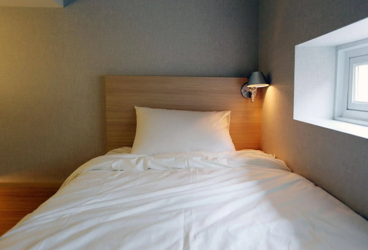Hotel 8 Hours
