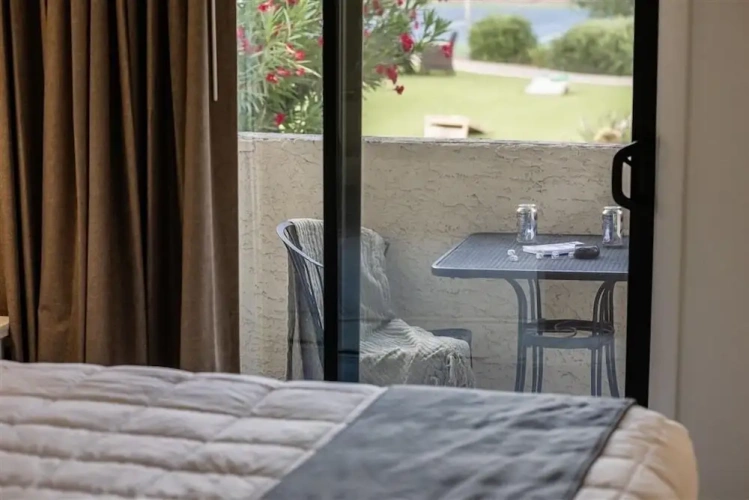 1 Bedroom Apartment with balcony