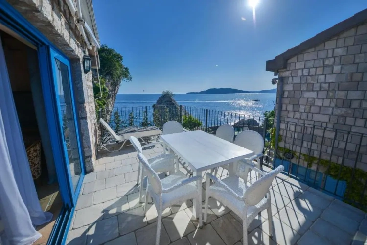3 Bedrooms Villa