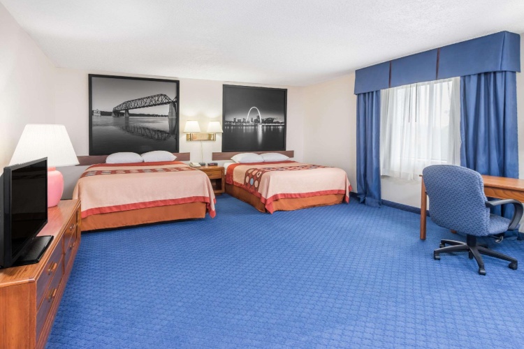 Quadruple Suite