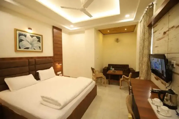 Hotel Highway King