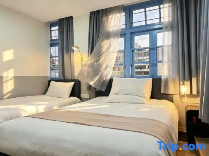 Standard Twin Family room
