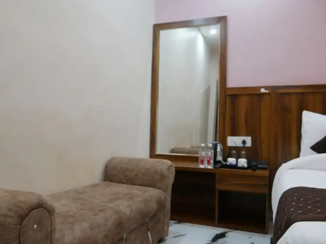Hotel AyushMan Inn