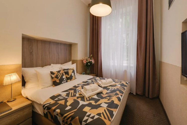 Iris Aparthotel