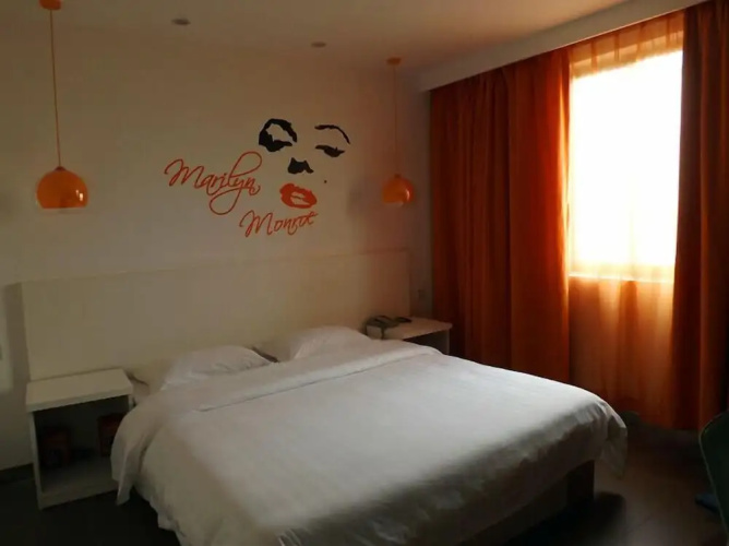 V8 Hotel Xi Lang Branch