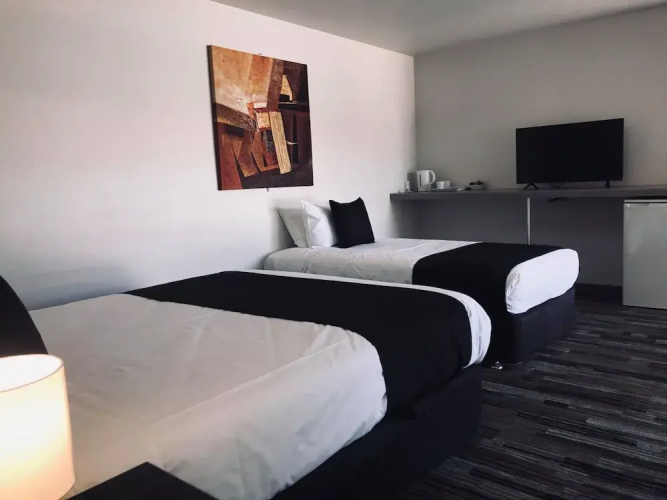 Guiding Star Motel