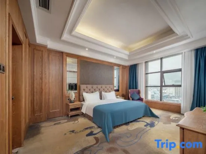 1 Bedroom Deluxe Suite