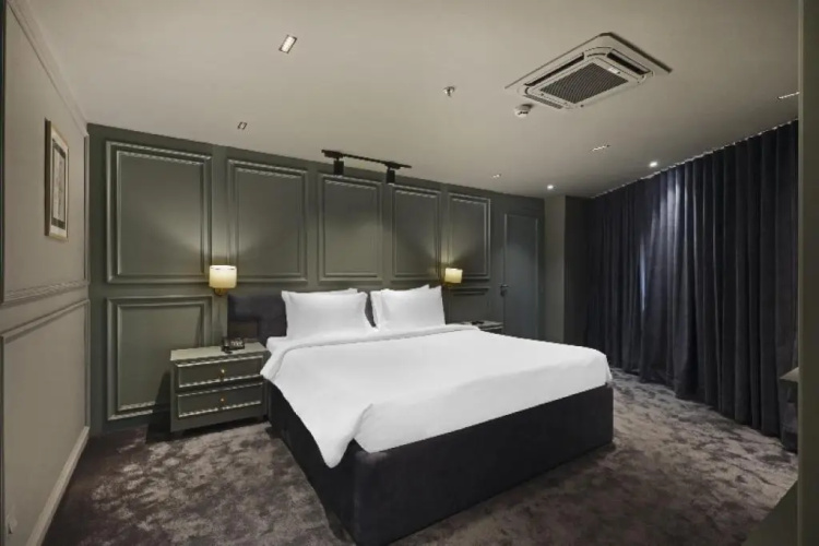 Sunday Hotel Vadodara