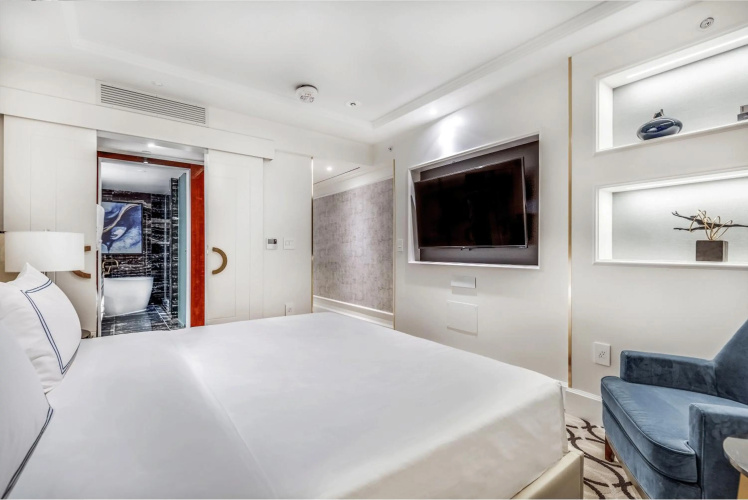 AZUR Legacy Collection Hotel photo 6