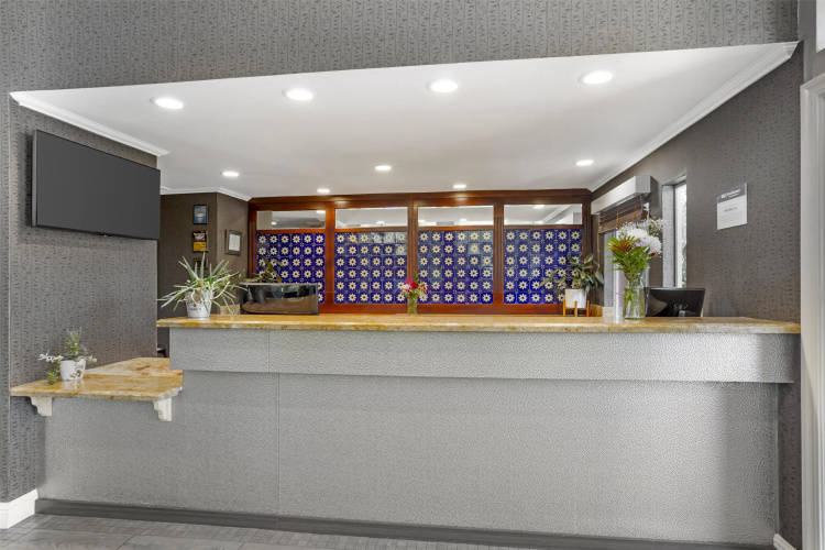 Best Western Plus Dixon Davis
