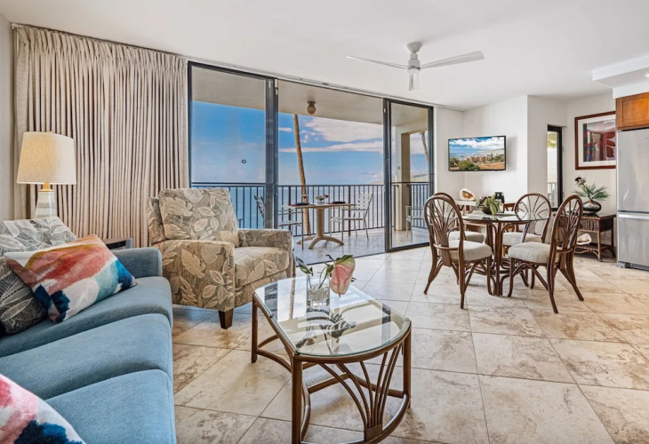 Kihei Beach #406 by Ali'i Resorts