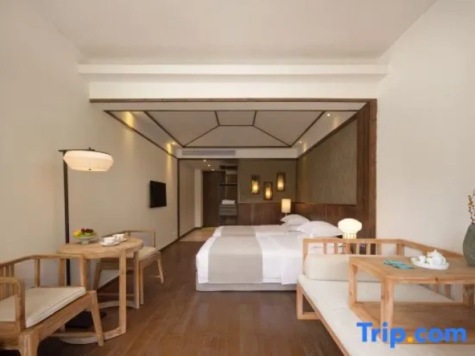 Standard Twin room with balcony