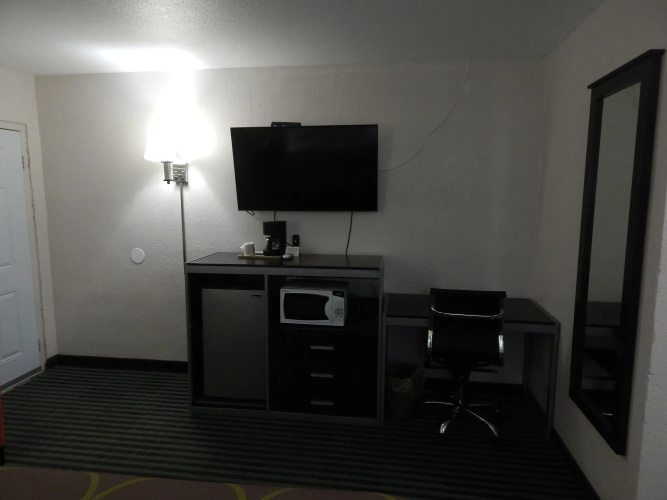 Executive Inn