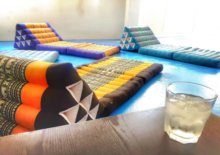 Lazy Blue House Asok