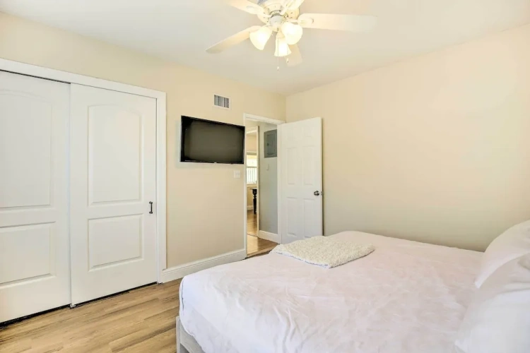 3 Bedrooms Cottage