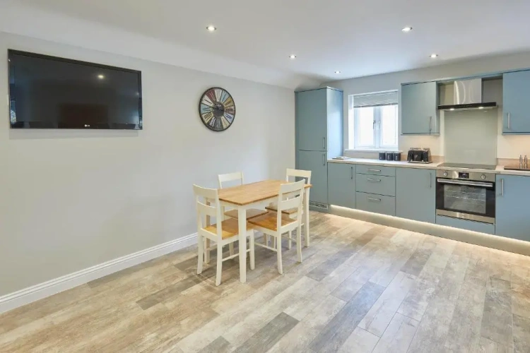 2 Bedrooms Cottage