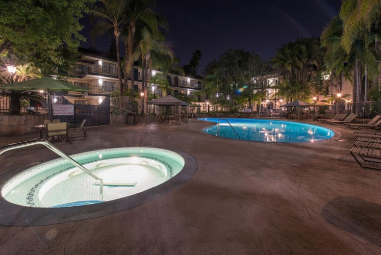 Radisson Suites Covina