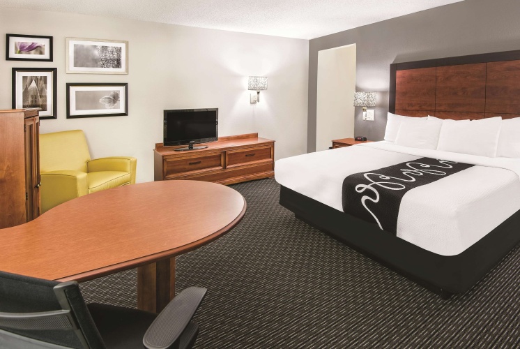 La Quinta Inn & Suites by Wyndham San Antonio Riverwalk photo 7
