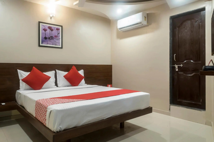 OYO 18340 Grand Pune