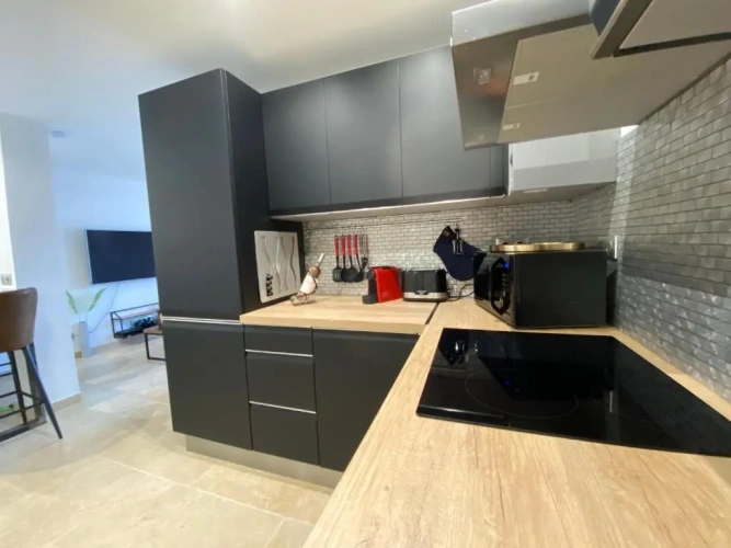 2 Bedrooms Apartment