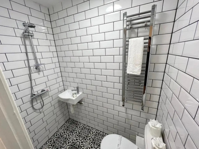 Flat 4, 10 St John's
